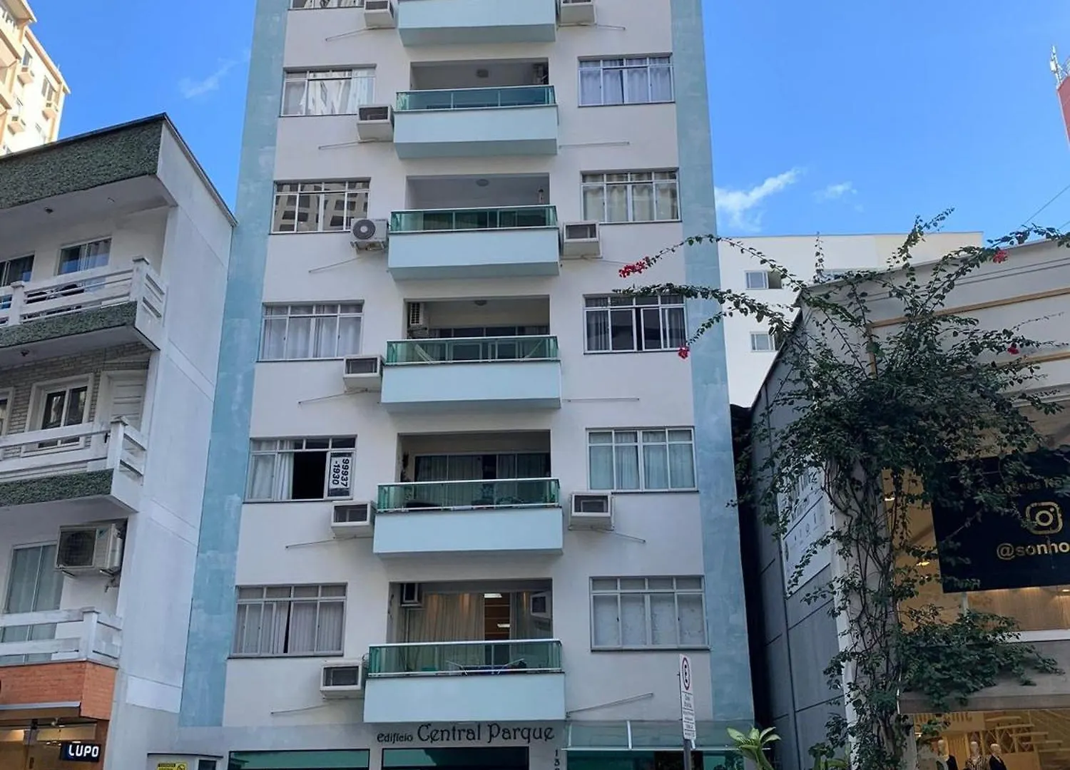 Apto Na Av Brasil Frente Ao Shopping,4Min Da Praia Balneário Camboriú Brasil
